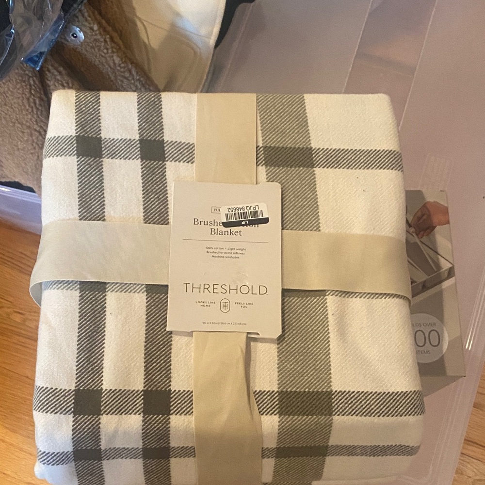 Threshold Brushed Plaid Throw Blanket - Cream & Olive Green